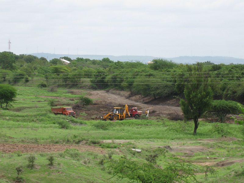 backhoe2use.jpg